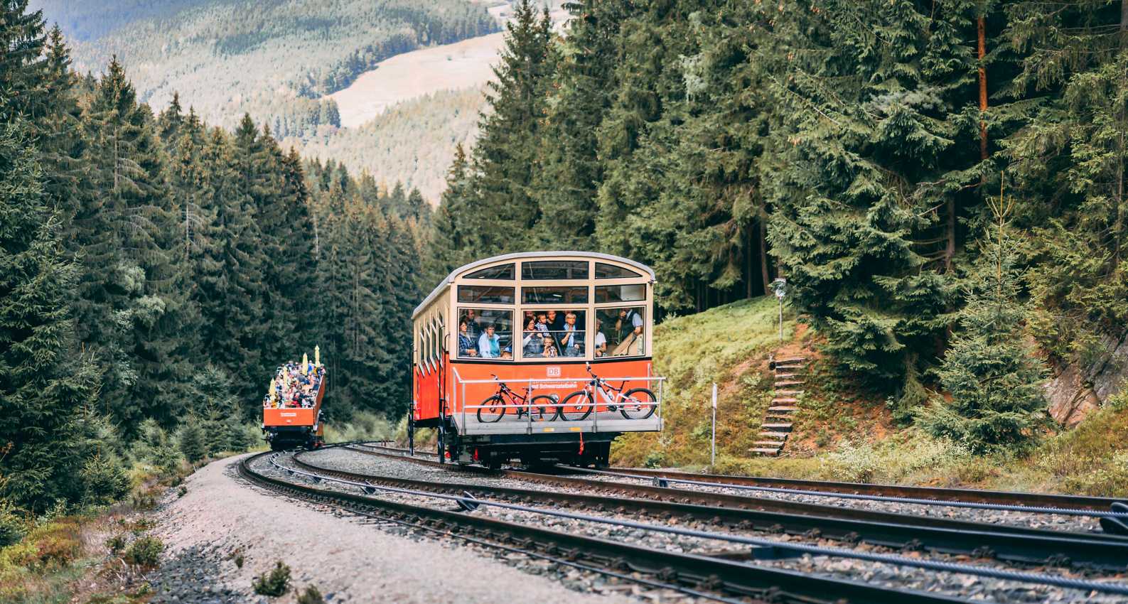 Oberweißbacher Berg und Schwarzatalbahn heißt sie